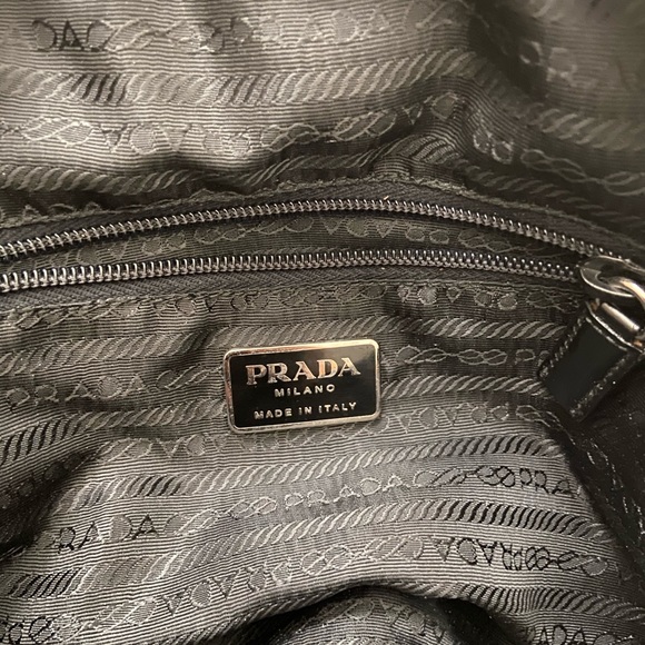 Prada handbag - Picture 5 of 13